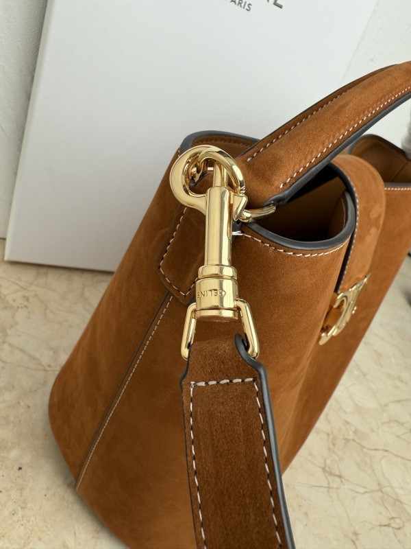 medium bucket L0vise in nubuck calfskin