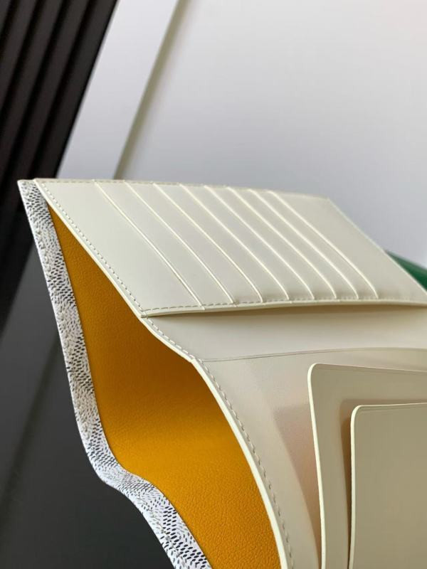 G09ard saint-roch long wallet