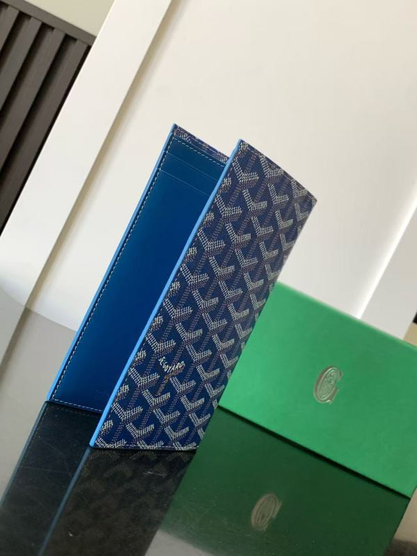 G09ard saint-roch long wallet