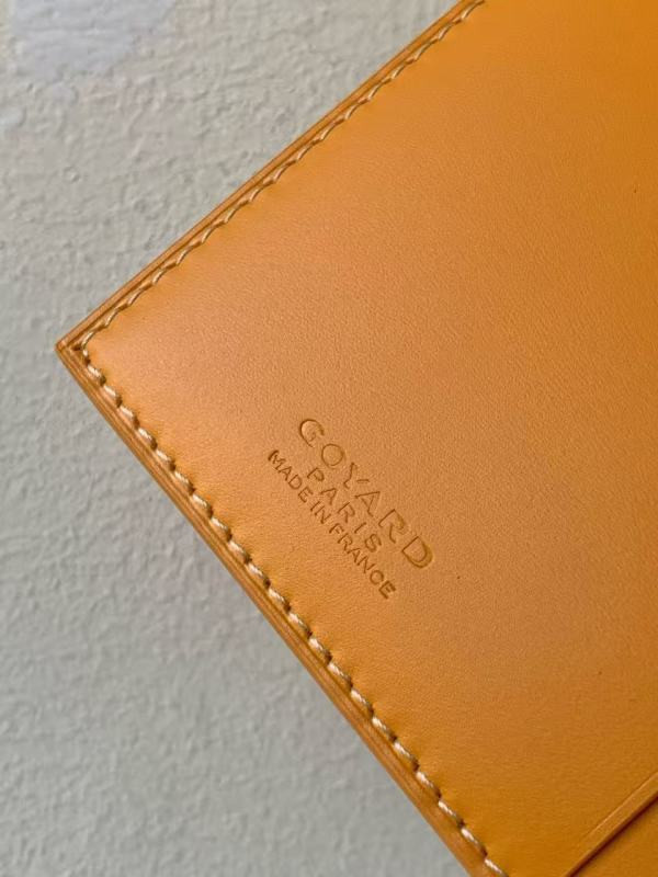 G09ard saint-roch long wallet