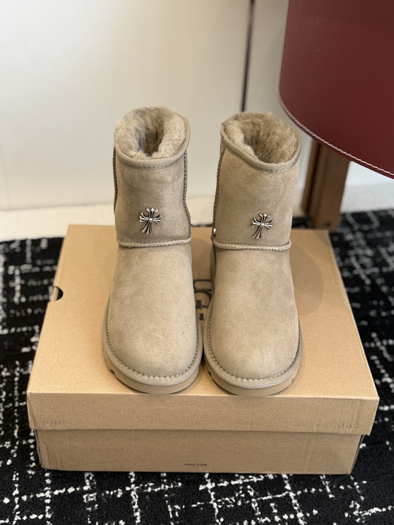 ugg x Ch*0me He**ts boots