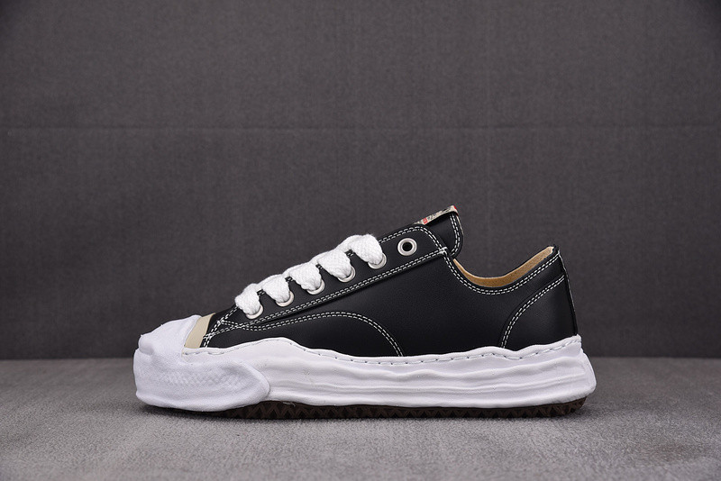 MAISON MIHARA SNEAKERS(Maison Hank OG Sole Black White)