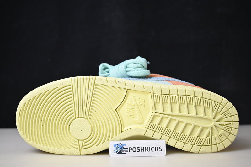 Nike SB Dunk Low Orange Noise Aqua DV5429-800