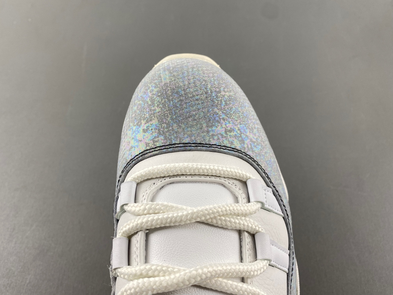 Air Jordan 11 Low CNY Year of the Snake HQ7000-001