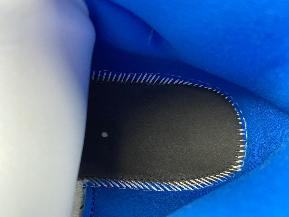 Air Jordan 11 Sail / Sport Royal Colorway IO8959-133