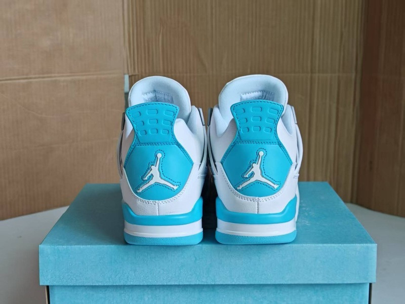 Air Jordan 4 GS “Blue Chill”