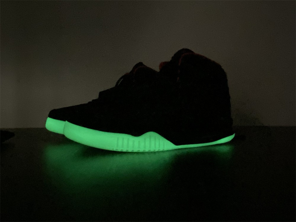 nike air Y**zy 2 “solar red” black mens 508214-006