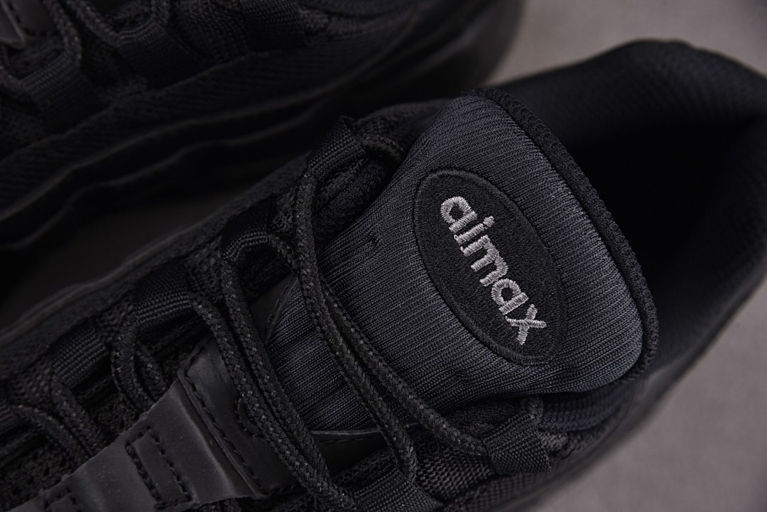 Nike Air Max 95 Essential Triple Black CI3705-001