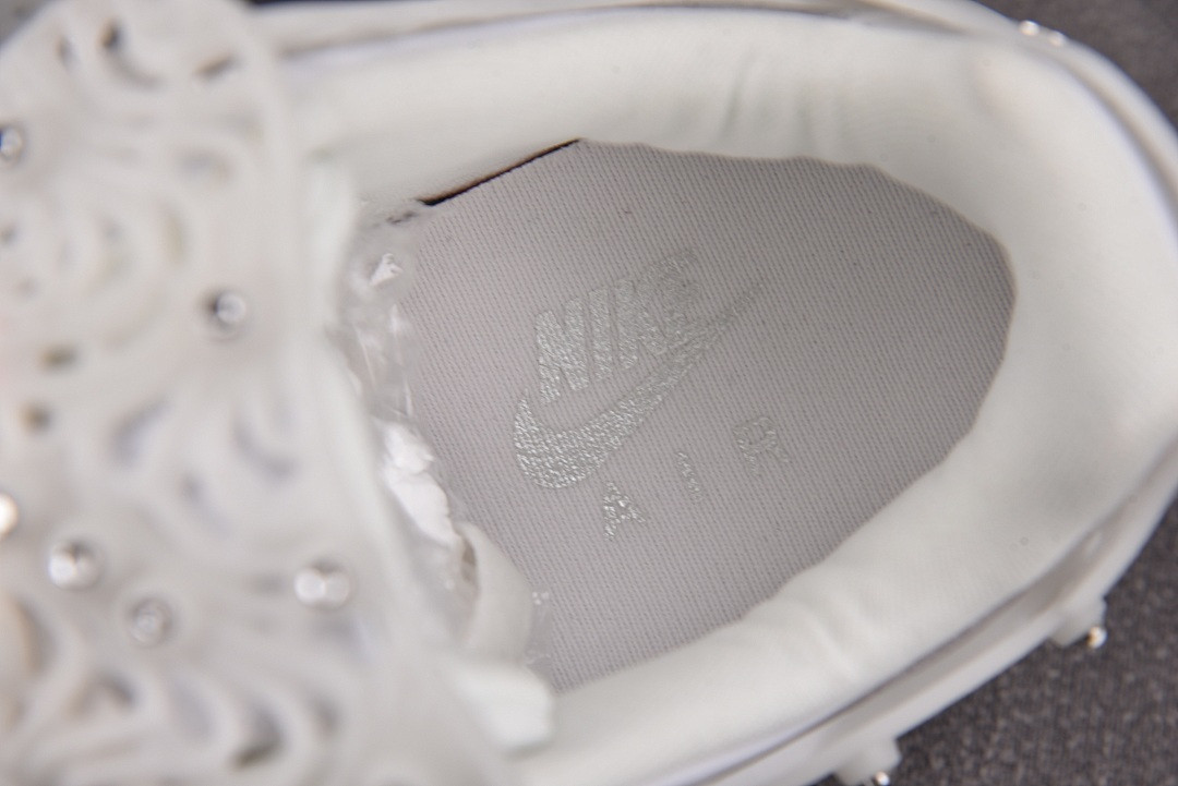Swarovski Nike Air Force 1 LXX N/A CV7668-100