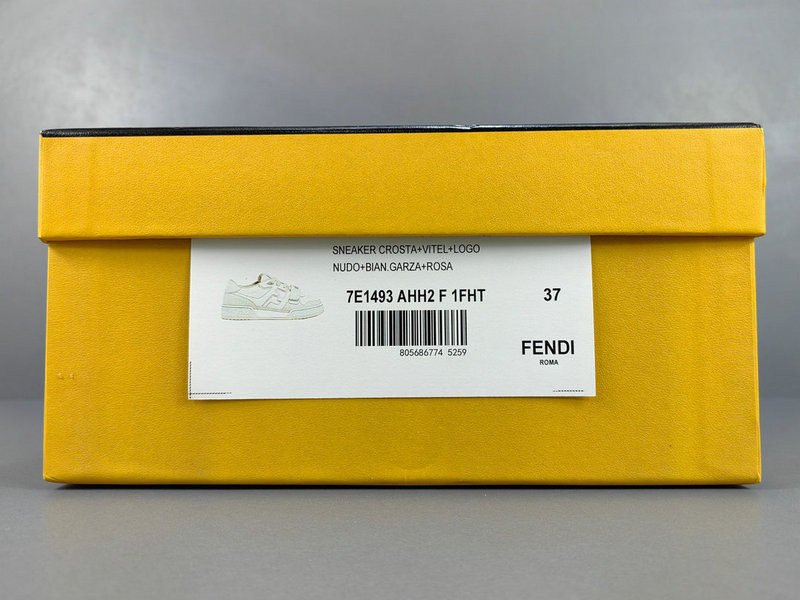 FENDI SNEAKERS