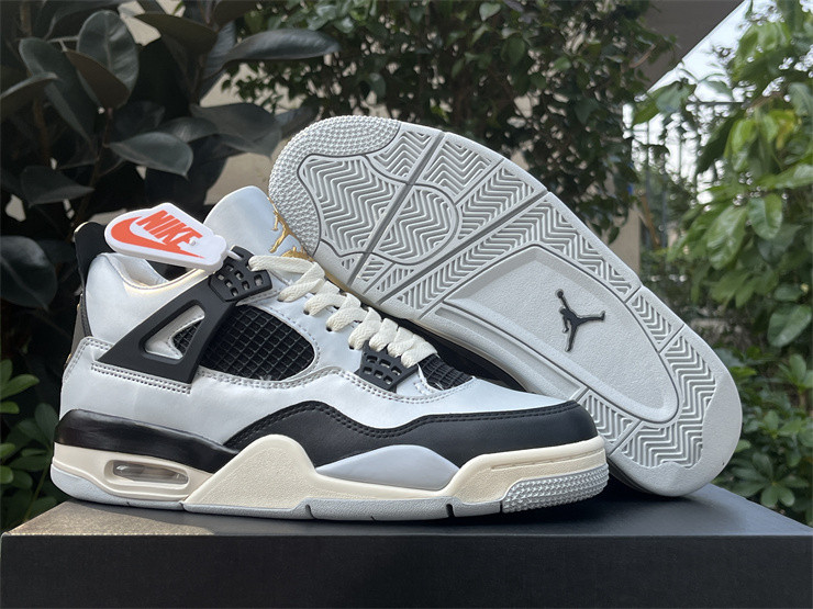 Air Jordan 4 GS "Pure Platinum" FZ8585-070
