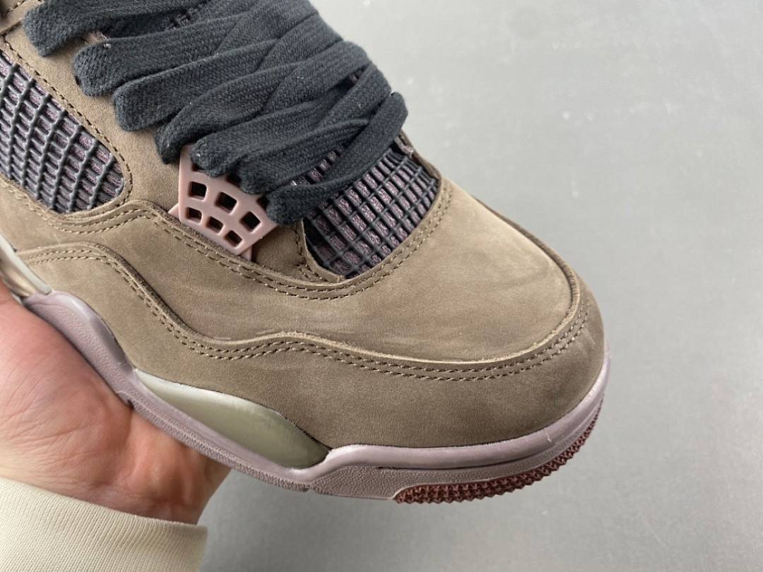 A Ma Maniére Air Jordan 4 Dark Mocha IF3102-200