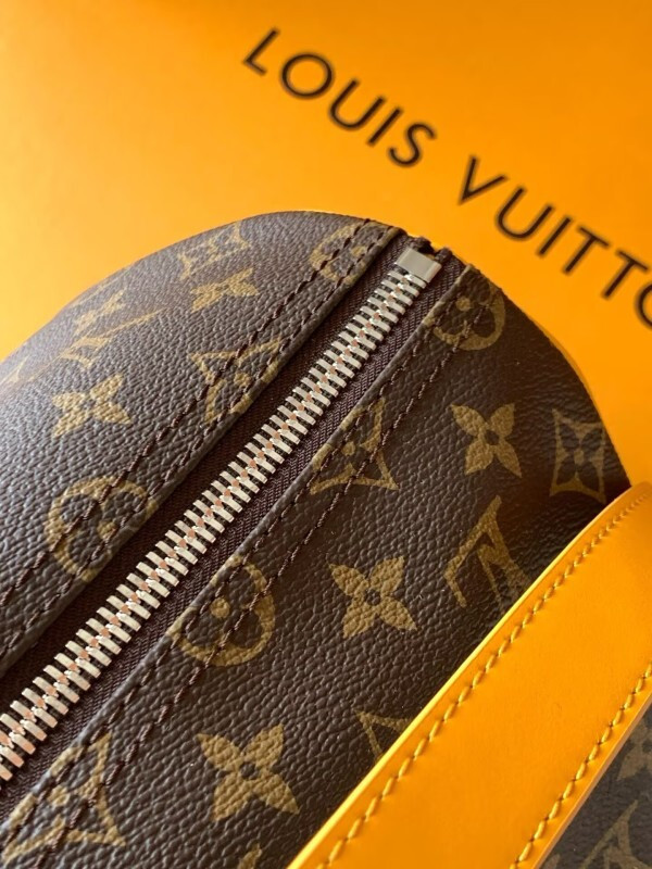 1V Keepall BAG