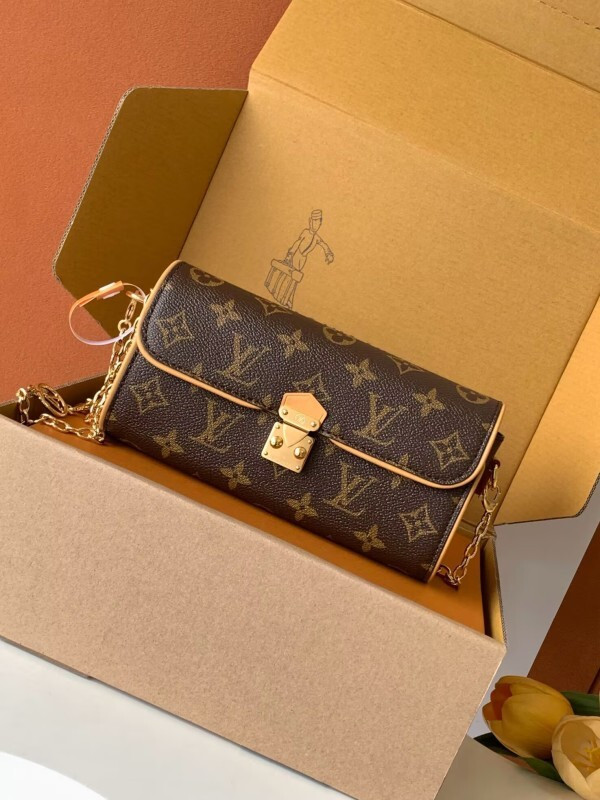 1V POCHETTE CAMILLE