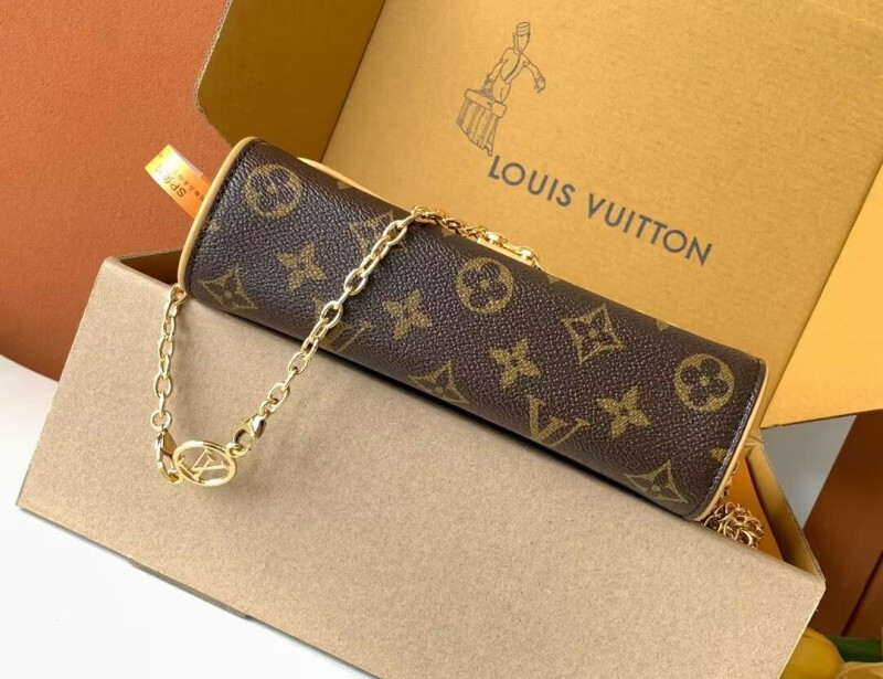 1V POCHETTE CAMILLE