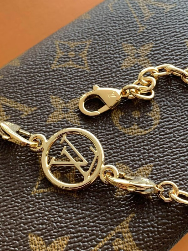 1V POCHETTE CAMILLE