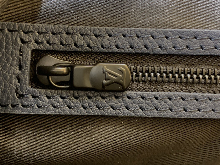 1V Keepall BAG