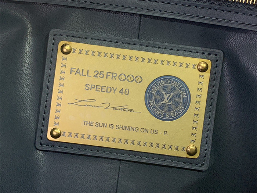 l0vis Vvtt0n m15225 speedy p9 bandoulière 40