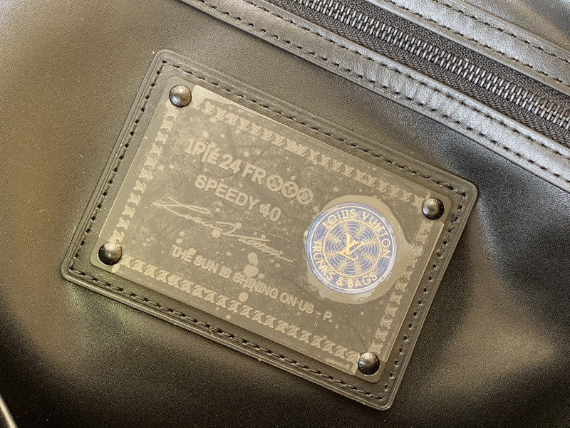 1V Keepall BAG