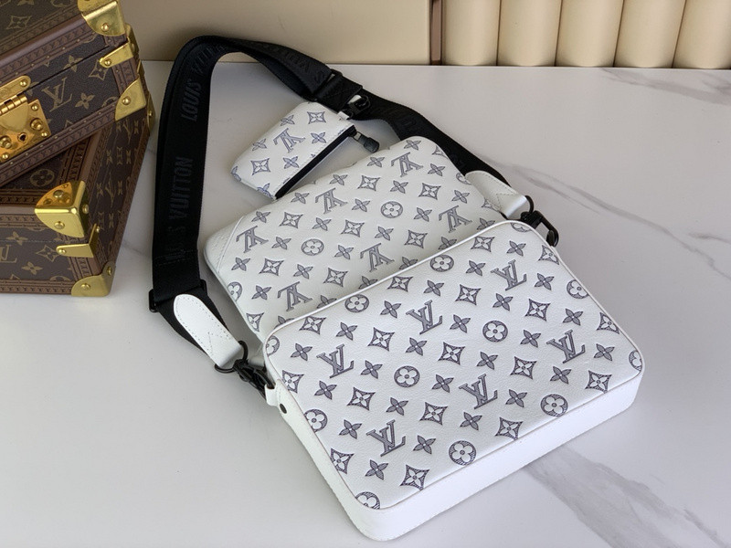Louis Vuitton Trio Jm messenger