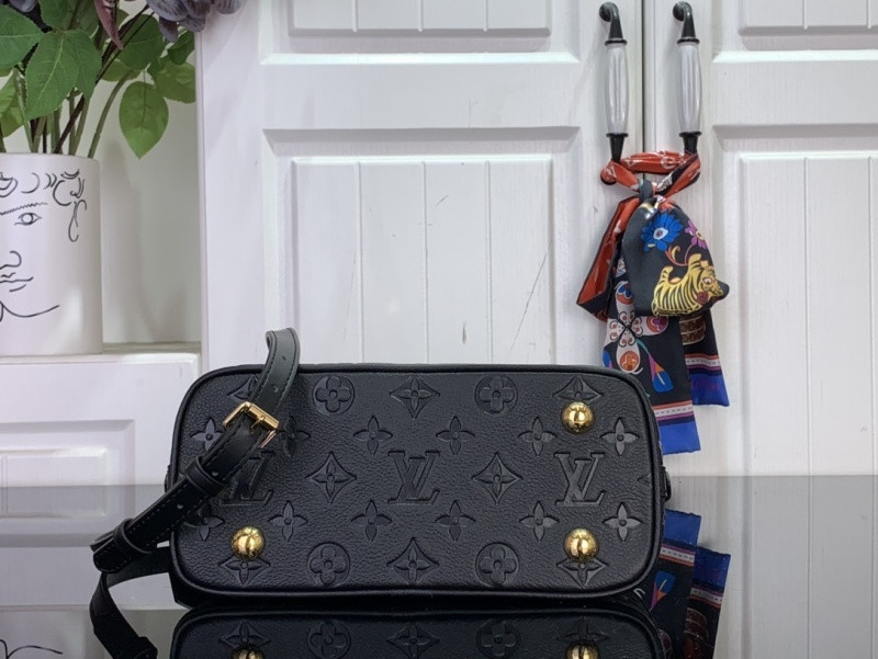 l0vis Vvtt0n alma bb bag