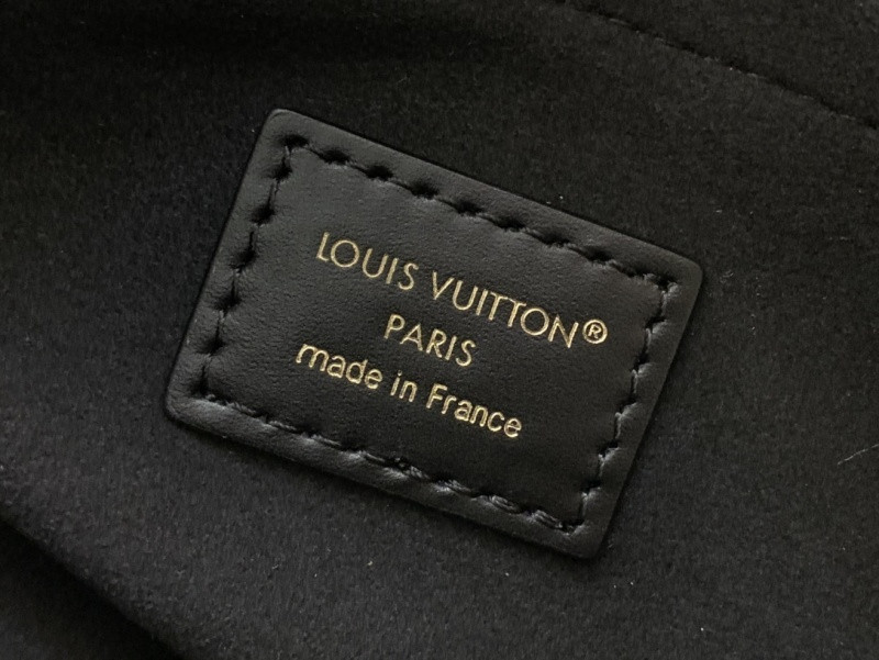 l0vis Vvtt0n alma bb bag