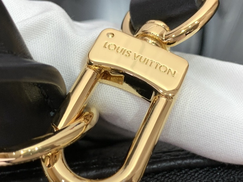 l0vis Vvtt0n alma bb bag