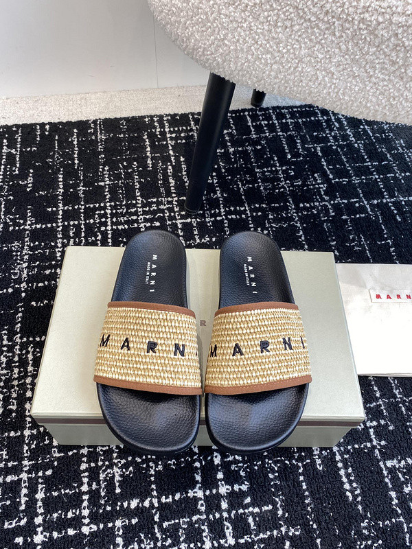 MARNI EMBROIDERED-LOGO SLIDES